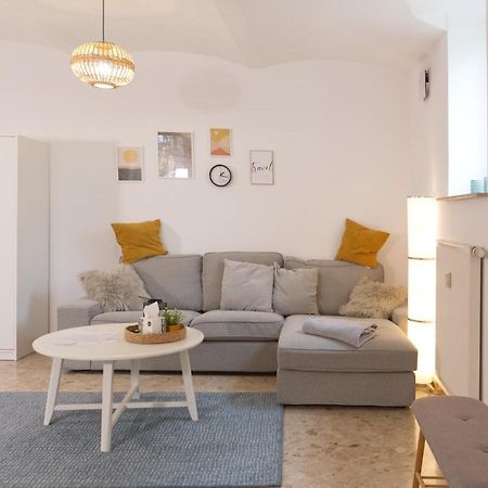 Bohnapartments Elisa - Wohlfuehlapartment Mit 2 Gratis Parkplaetzen Und 3 Schlafzimmern - Wlan - Vollausstattung Erfurt Eksteriør billede